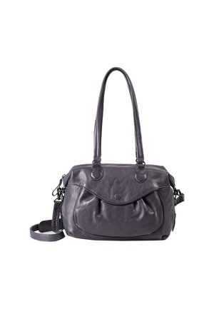 Borsa a mano in pelle viola con due manici, una tracolla removibile e una tasca frontale con design arrotondato. Texture liscia.