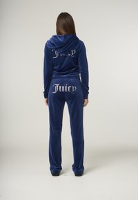 Juicy Couture MADISON - Užtrauktuku užsegamas treningas - blue depths