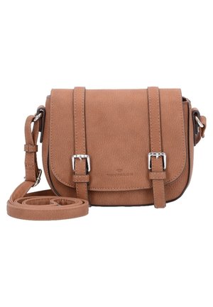 Petit sac bandoulière marron avec rabat avant et deux sangles à boucle argentées, bandoulière réglable et logo subtilement embossé.