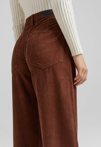 Bershka Kalhoty - brown