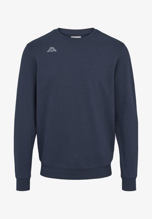 Hanorac bleu marin dintr-un material moale. Are un guler rotund, mâneci lungi și un mic logo alb în partea stângă sus.