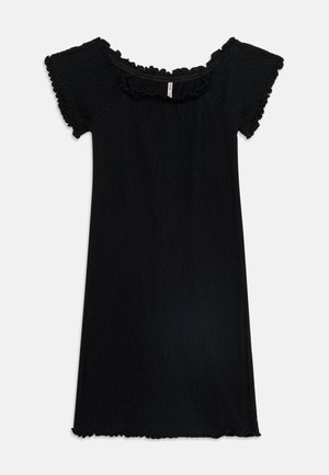 Robe noire à manches courtes avec encolure et ourlet à volants, tissu texturé et silhouette droite.