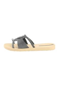 Sandal grigio con tomaia in tessuto testo, dettagli in corda e suola piatta color beige. Presenta un design triangolare con lati aperti per favorire la traspirazione.