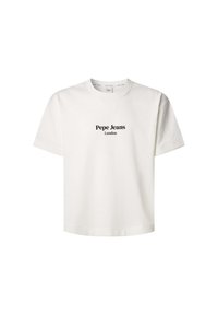 Bela bombažna majica s krožnim izrezom in kratkimi rokavi. Na sprednji strani je v črni barvi napisan tekst "Pepe Jeans London", centrirano.