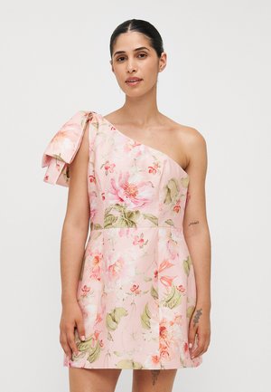 DARCY ONE SHOULDER BOW MINI - Vestito elegante - coral