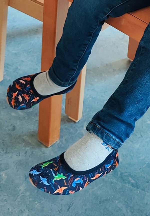 GYMNASTIK DINOSAURIER - Hausschuh - dunkelblau