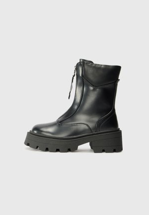 Even&Odd Wide Fit Klasiski puszābaki - black
