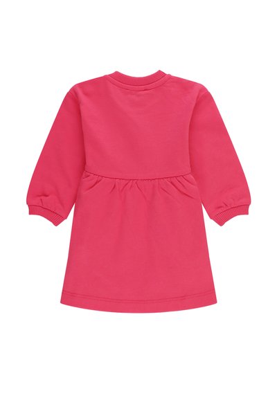 Abito per bambini a maniche lunghe di un brillante rosa acceso, con vita arricciata e polsini e scollatura a coste, visto da dietro.