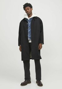 Jack & Jones MANTEL - Klassisk kappa / rock - black