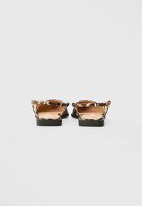 Even&Odd Ballerines - brown/black