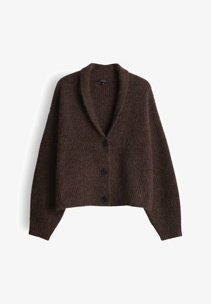 Brauner, gerippter Cardigan aus weichem Strickstoff, mit Schalkragen, langen Ärmeln und vier schwarzen Knöpfen vorne.