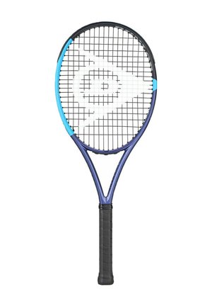 Raqueta de tenis con empuñadura negra, marco morado, detalles azules y cuerdas negras con un logotipo triangular blanco en el centro sobre un fondo blanco.