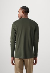 Belstaff LONG SLEEVE - Hosszú ujjú felső - tile green