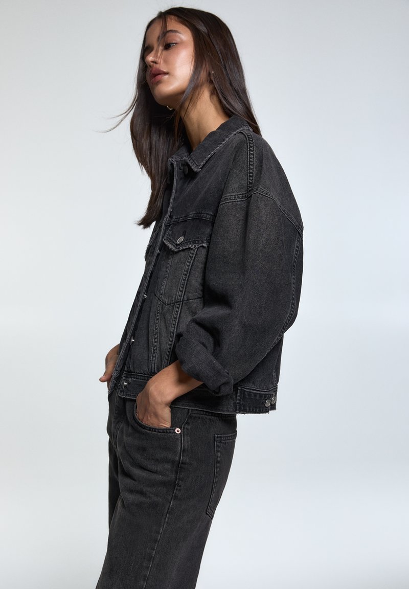 PULL&BEAR Jeansjacke - black/schwarz - Zalando.de 