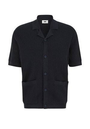 Kortærmet, mørkeblå strikket cardigan med tekstureret mønster, fem knapper og to frontlommer. Klassisk krave.