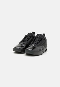Jordan JORDAN MAX AURA 6 - Sneakers basse - black/anthracite