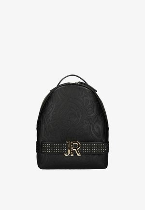 Zaino nero con motivo impresso, parte superiore arrotondata, chiusura con zip e cinturino con borchie con dettaglio logo dorato sul davanti.