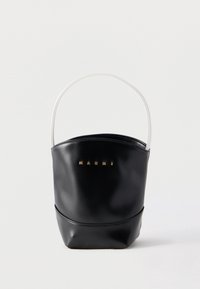 Επιλέχθηκε, black