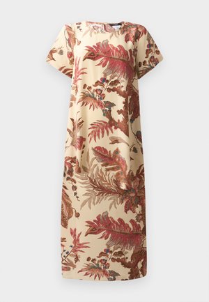 Robe fleurie beige avec des motifs botaniques rouges et bleus ; manches courtes, coupe décontractée, tissu doux, longueur genou, décolleté rond.