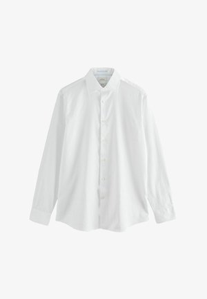 Weißes Hemd mit langen Ärmeln aus Baumwolle, mit einem klassischen Kentkragen und geradem Schnitt, das eine glatte Textur und einen dezenten Glanz aufweist.