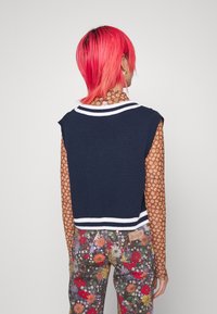 Hollister Co. Triko s potiskem - white