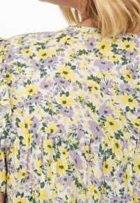 ONLY Carmakoma Vardagsklänning - yellow