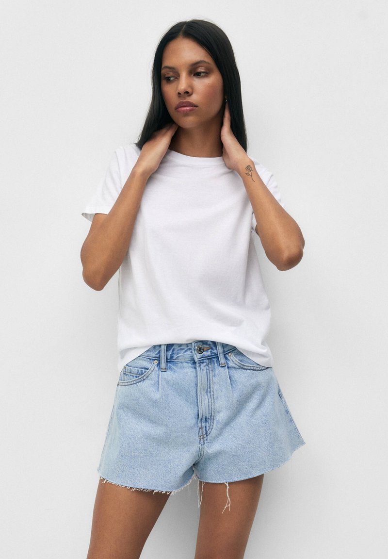 PULL&BEAR HIGH WAIST Farkkushortsit light blue denim/vaaleansininen