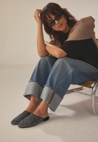 Next FOREVER COMFORT HEALSEAL  REGULAR FIT - Slip-on sandaler - black