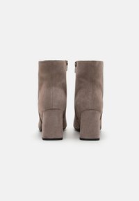 Anna Field LEATHER - Klasszikus bokacsizm�ák - taupe
