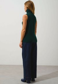 Authentic Cashmere - Top
