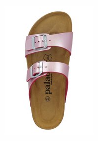 Infradito in vegano rosa con due cinturini regolabili e fibbie argentate. Soletta sagomata marrone con logo del marchio stampato all'interno.