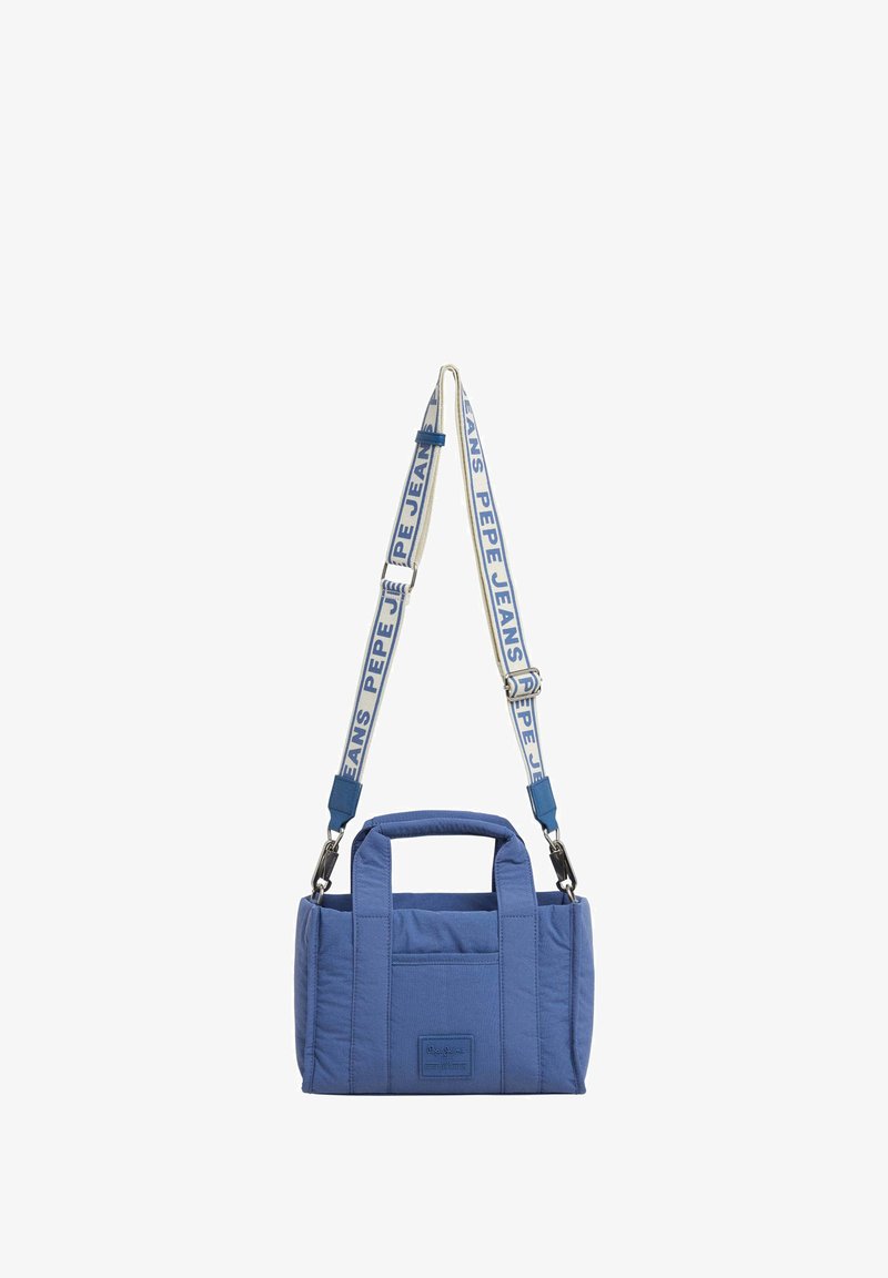 Zila auduma iepirkumu soma ar diviem rokturiem, regulējamu plecu jostu, kam ir "Pepe Jeans" teksts, izšuvumu tekstūru un priekšējo logo uzlīmi.