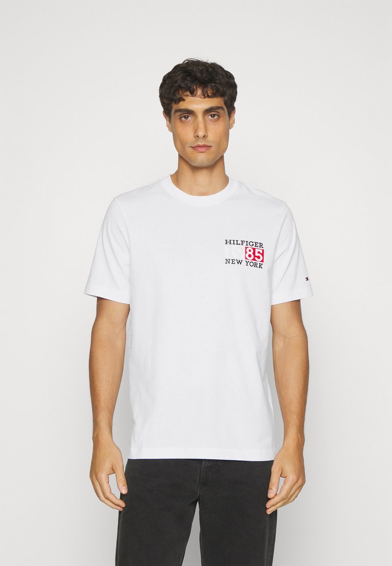 Tommy Hilfiger Men's Toile De Jouv Nyc Custom Fit Shirt White Size Small