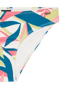 Bikiniunderdel i ett multikolor geometriskt mönster med blå, rosa och gula nyanser. Tillverkad av ett mjukt tyg med en etikett märkt "protest."