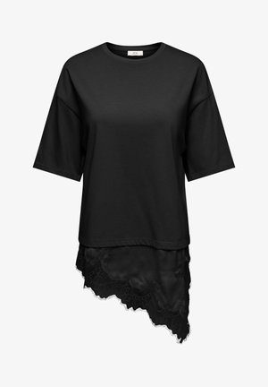 Mustast lühikeste varrukatega lahtine T-särk ümar kaelusega ja asümmeetrilise pitsäärisega, mis ühel küljel pikem.