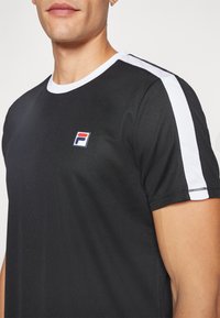 Fila ELIAS - Spordi T-särk - black/white