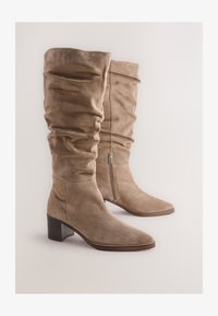 Neselectat, new taupe brown suede