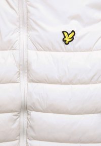 Lyle & Scott WADDED GILET - Colete - light mist