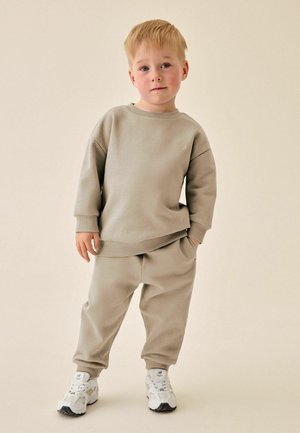 Next, REGULAR FIT - PRICE STARTER CREW JOGGERS SET . - Tuta - neutral