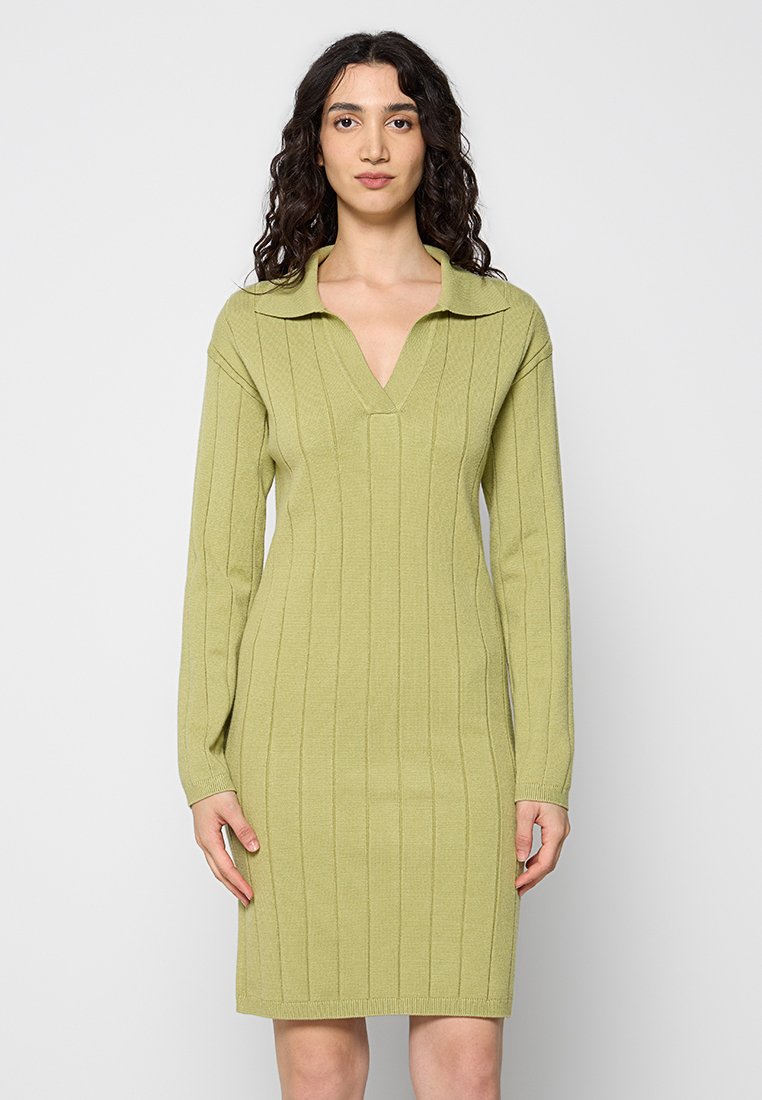 YAS Gebreide jurk olijfgroen YAS Gebreide jurk olijfgroen