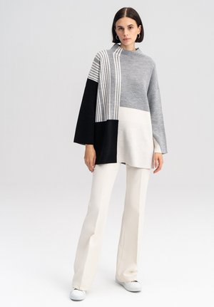 Touché Privé WITH NECKBAND - Svetr - black