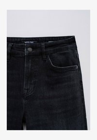 Sélectionné, schwarz