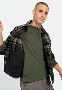 camel active HENLEY - Langærmet T-shirt - leaf green