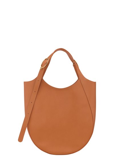 Braune Lederhandtasche mit geschwungener Silhouette, weitem Öffnung und einem langen, verstellbaren Trageriemen. Mit goldfarbenen Hardware-Accessoires und strukturiertem Material.