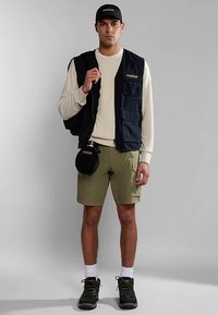 Napapijri NOTO  - Shorts - green lichen