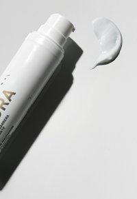 SANTAMARINA HYDRA MOISTURIZER BARRIER FUNCTION - Crema de día - transparent