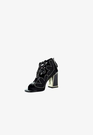 GOE for shoes, - Sandały na obcasie