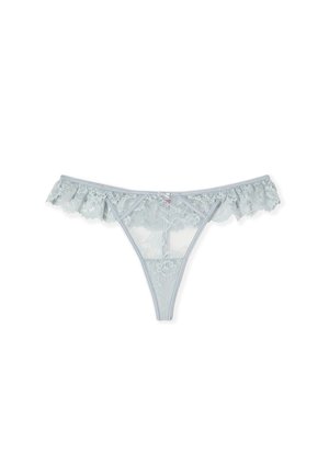 Perizoma in pizzo azzurro chiaro con motivi floreali e delicati bordi arricciati, progettato per l'intimo femminile.