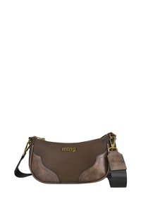 Bolso de cuero marrón con forma redondeada, logo dorado, acentos en marrón oscuro contrastantes y una correa desmontable con clip. Cierre de cremallera.