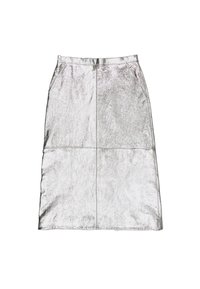 Zilverkleurige metallic midi-rok met een gladde textuur, vierpanelenontwerp en zijzakken. Heeft een rechte snit en een tailleband.